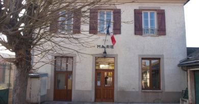 Les travaux de rénovation de la mairie, de la garderie et du logement ont commencé. Les travaux de rénovation de la mairie, de la garderie et du logement ont commencé.