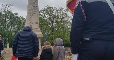 Cérémonie du 8 mai. Cérémonie du 8 mai.