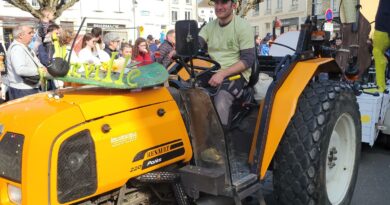 Le comité des fêtes au Canaval de Puiseaux